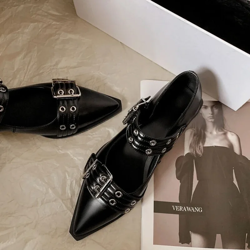 Women Fashion Designer - Sepatu Wanita Desainer Mewah Hak Rendah