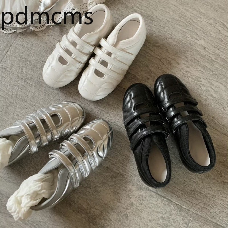 Sepatu Wanita Fashion Nyaman K - Women'S Fashion Velcro Sneakers ulasan dan harga